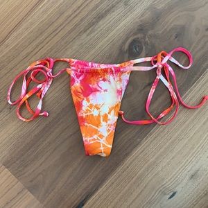 Frankie’s bikinis bottom